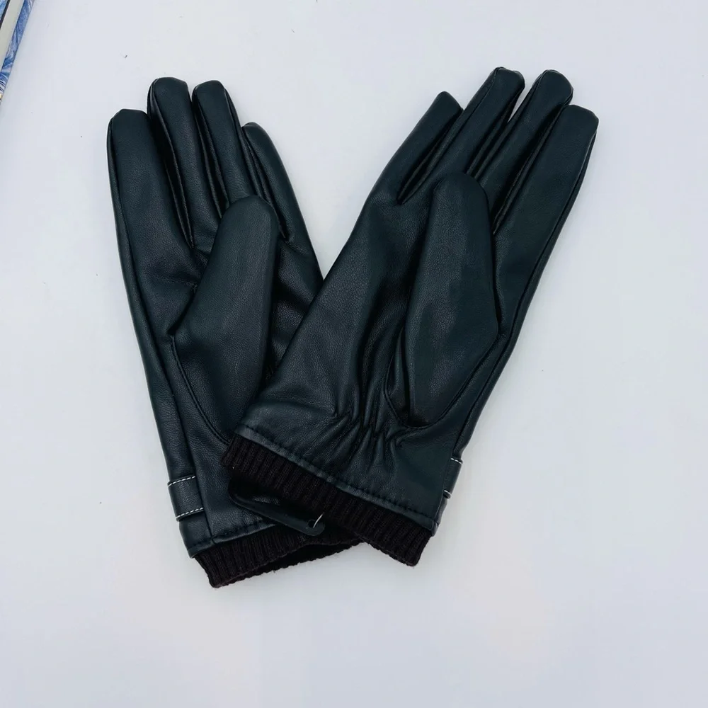 NWOT BLACK FAUX LEATHER GLOVES